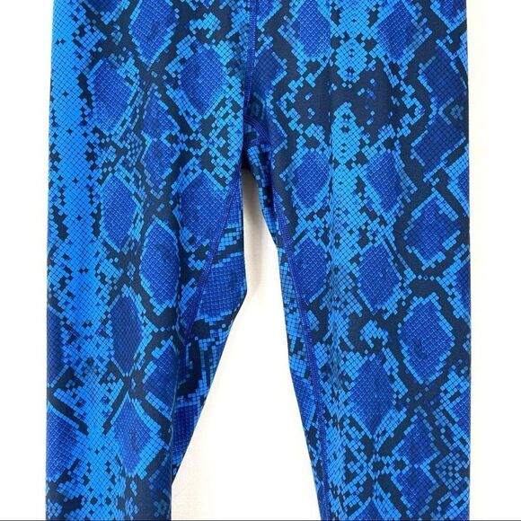 LULULEMON high times
Mini ziggy snake pipe dream - Picture 3 of 16